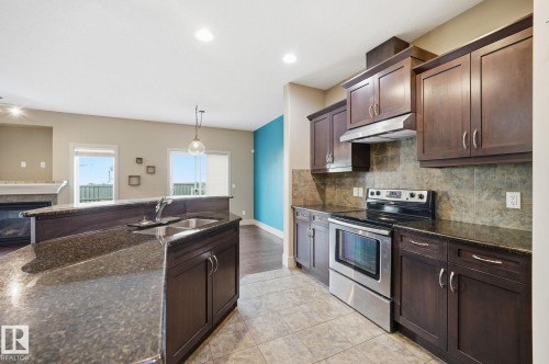 46 1901 126 St Sw, Edmonton, AB - Indoor Photo Showing Kitchen With Double Sink With Upgraded Kitchen