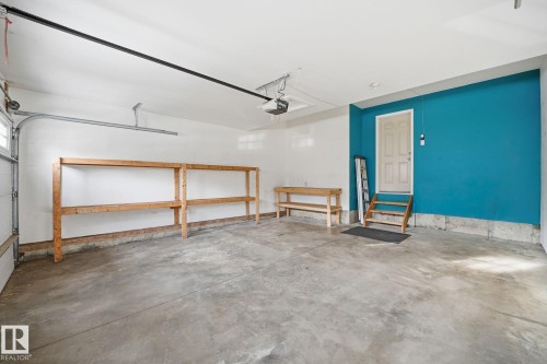 46 1901 126 St Sw, Edmonton, AB - Indoor Photo Showing Garage