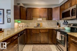 322 2035 GRANTHAM Court  Edmonton, AB T5T 3X4