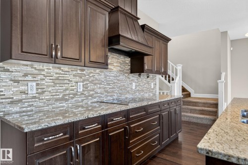 3841 Gallinger Loop, Edmonton, AB - Indoor Photo Showing Kitchen