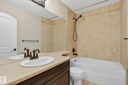 3841 Gallinger Loop, Edmonton, AB - Indoor Photo Showing Bathroom