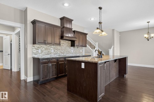 3841 Gallinger Loop, Edmonton, AB - Indoor Photo Showing Kitchen With Upgraded Kitchen