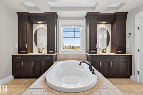 3841 Gallinger Loop, Edmonton, AB - Indoor Photo Showing Bathroom