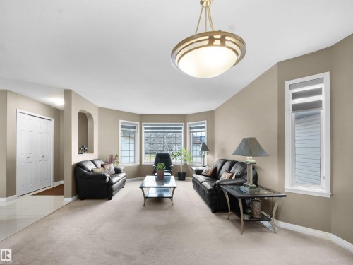 94 Dechene Road, Edmonton, AB - Indoor Photo Showing Living Room
