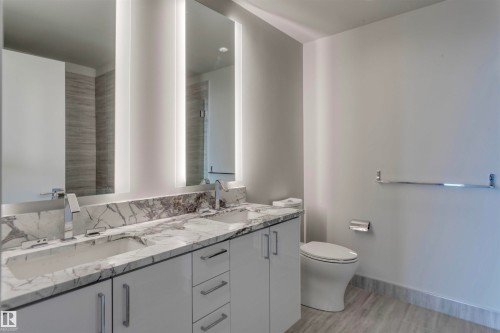 4104 10360 102 Street, Edmonton, AB - Indoor Photo Showing Bathroom