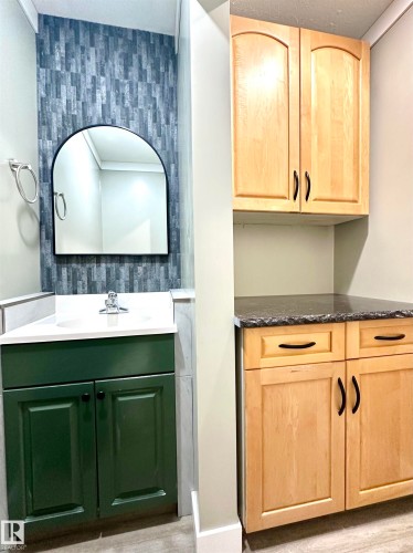 4321 53A Street, Wetaskiwin, AB - Indoor Photo Showing Bathroom