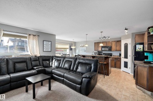 143 Acacia Circle, Leduc, AB - Indoor Photo Showing Living Room