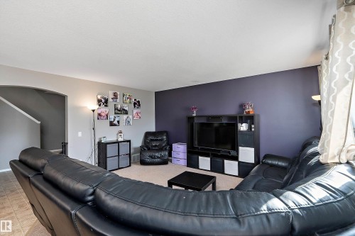 143 Acacia Circle, Leduc, AB - Indoor Photo Showing Living Room