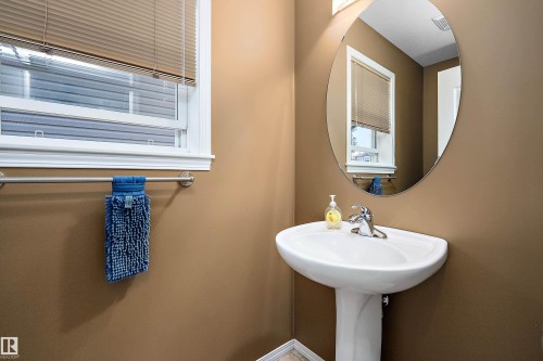 143 Acacia Circle, Leduc, AB - Indoor Photo Showing Bathroom