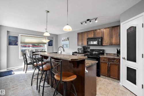 143 Acacia Circle, Leduc, AB - Indoor Photo Showing Kitchen