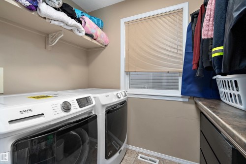 143 Acacia Circle, Leduc, AB - Indoor Photo Showing Laundry Room