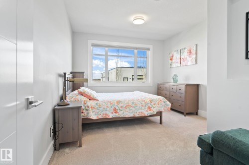 3652 Westcliff Way, Edmonton, AB - Indoor Photo Showing Bedroom
