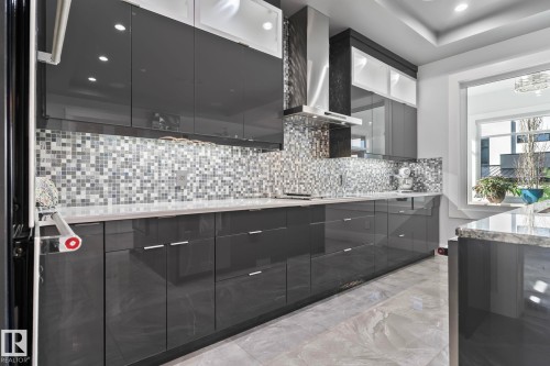 3652 Westcliff Way, Edmonton, AB - Indoor Photo Showing Kitchen With Upgraded Kitchen