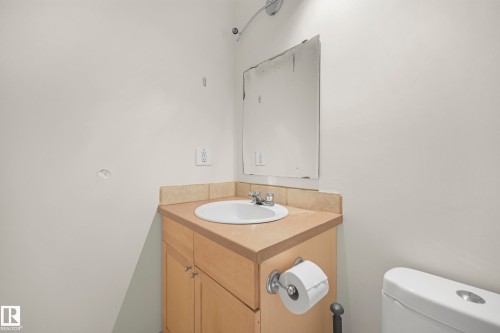 205 10917 109 Street Nw, Edmonton, AB - Indoor Photo Showing Bathroom