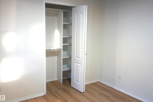 1043 Jones Crescent, Edmonton, AB - Indoor Photo Showing Other Room