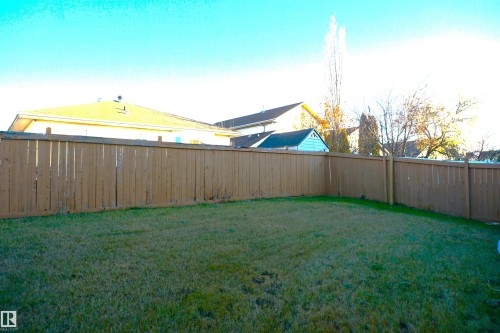 1043 Jones Crescent, Edmonton, AB - Outdoor