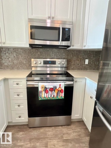 407 12804 140 Avenue, Edmonton, AB - Indoor Photo Showing Kitchen With Upgraded Kitchen