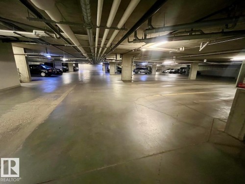 407 12804 140 Avenue, Edmonton, AB - Indoor Photo Showing Garage