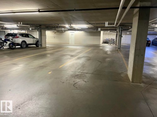 407 12804 140 Avenue, Edmonton, AB - Indoor Photo Showing Garage