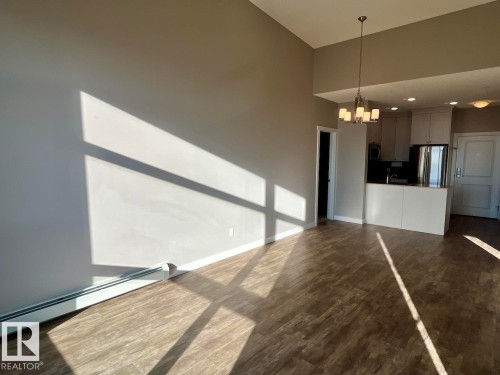 407 12804 140 Avenue, Edmonton, AB - Indoor Photo Showing Kitchen