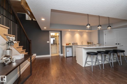 7549 May Common, Edmonton, AB - Indoor