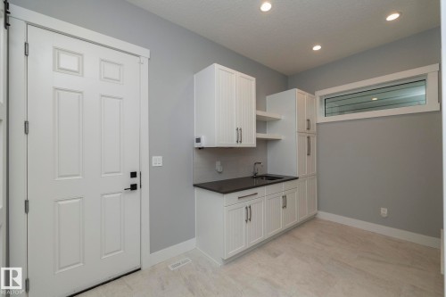 7549 May Common, Edmonton, AB - Indoor