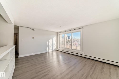417 8604 Gateway Boulevard, Edmonton, AB - Indoor Photo Showing Other Room