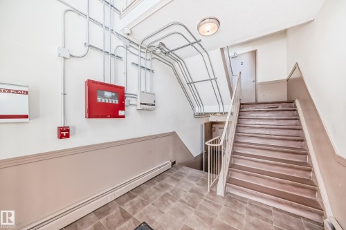 417 8604 Gateway Boulevard, Edmonton, AB - Indoor Photo Showing Other Room