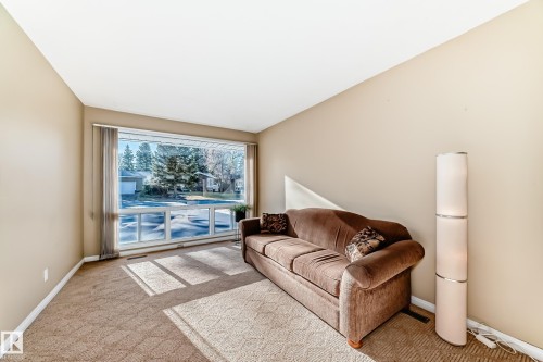 422 Evergreen Street, Sherwood Park, AB - Indoor