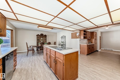 422 Evergreen Street, Sherwood Park, AB - Indoor Photo Showing Kitchen