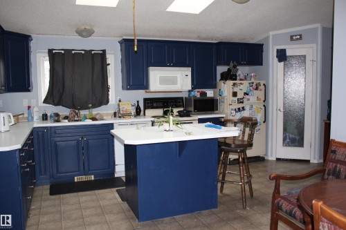 540075 Range Road 162, Rural Lamont County, AB - Indoor Photo Showing Kitchen