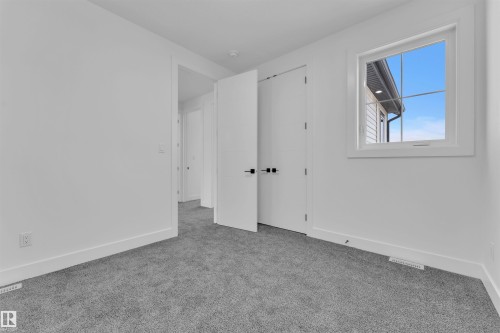 103 28 Street, Edmonton, AB - Indoor Photo Showing Other Room