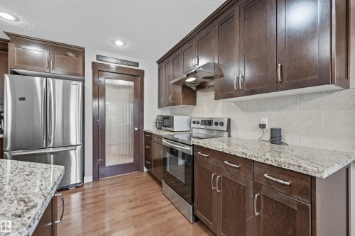 2608 Anderson Crescent, Edmonton, AB - Indoor Photo Showing Kitchen With Stainless Steel Kitchen With Upgraded Kitchen