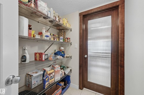 2608 Anderson Crescent, Edmonton, AB - Indoor