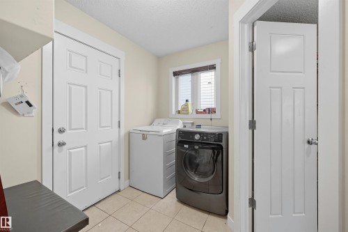 2608 Anderson Crescent, Edmonton, AB - Indoor Photo Showing Laundry Room