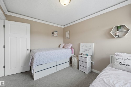 2608 Anderson Crescent, Edmonton, AB - Indoor Photo Showing Bedroom