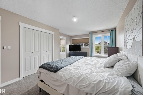 2608 Anderson Crescent, Edmonton, AB - Indoor Photo Showing Bedroom