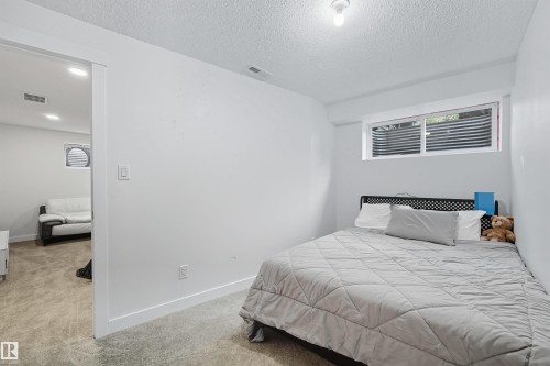 2608 Anderson Crescent, Edmonton, AB - Indoor Photo Showing Bedroom