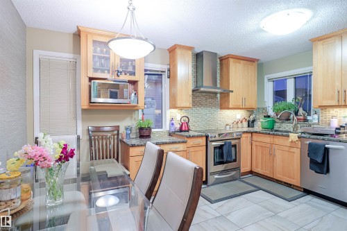 3720 25 Ave, Edmonton, AB - Indoor Photo Showing Kitchen