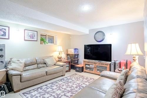 3720 25 Ave, Edmonton, AB - Indoor Photo Showing Living Room