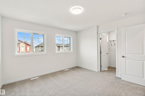 7230 Rosenthal Drive, Edmonton, AB - Indoor Photo Showing Other Room