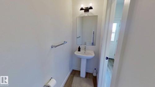 54 Sienna Boulevard, Fort Saskatchewan, AB - Indoor Photo Showing Bathroom