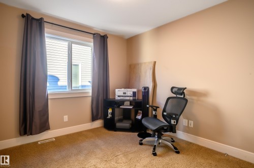 623 176 Street, Edmonton, AB - Indoor Photo Showing Office