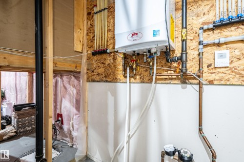 623 176 Street, Edmonton, AB - Indoor