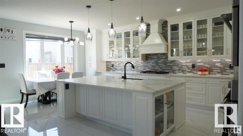 707 180 Street, Edmonton, AB - Indoor Photo Showing Kitchen With Upgraded Kitchen