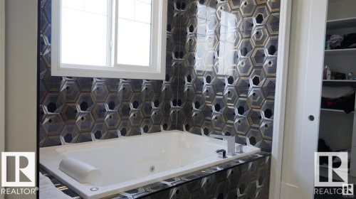 707 180 Street, Edmonton, AB - Indoor Photo Showing Bathroom