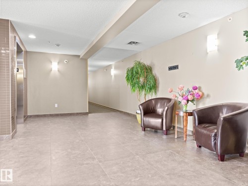 310 2204 44Ave, Edmonton, AB - Indoor Photo Showing Other Room