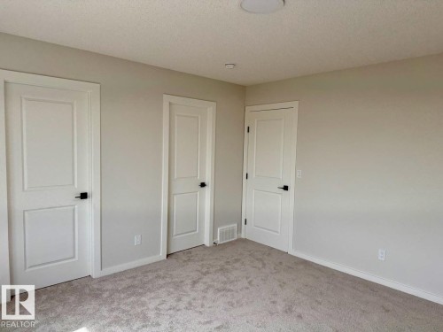 Upper 319 33 Avenue, Edmonton, AB - Indoor Photo Showing Other Room