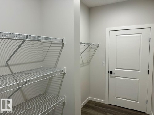 Upper 319 33 Avenue, Edmonton, AB - Indoor