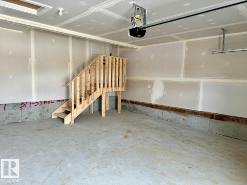 Upper 319 33 Avenue, Edmonton, AB - Indoor